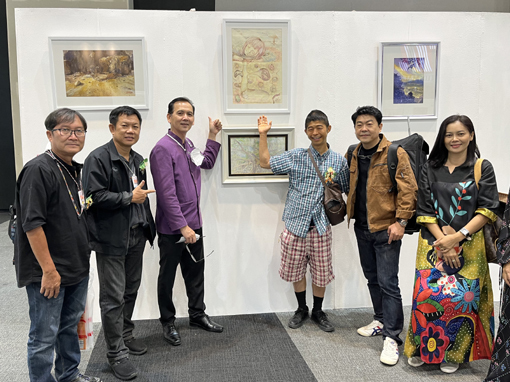 岩崎ナギ展示タイ２０２２・５１０.jpg
